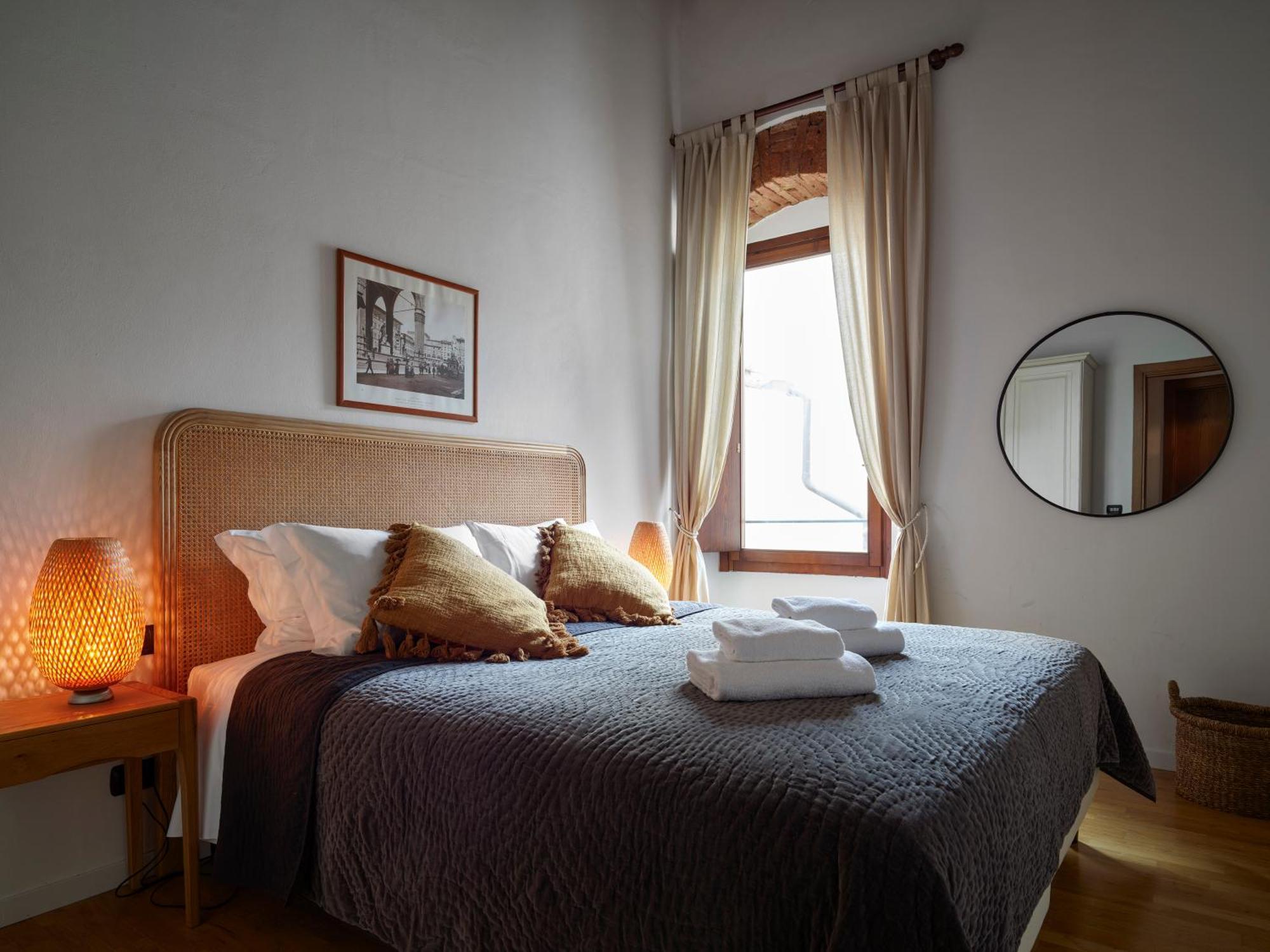 One Of A Kind Near The Duomo W/Balcony Palace Apt Florence Ngoại thất bức ảnh